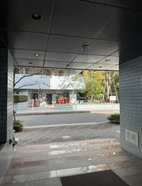 日本橋巴ビルの外観