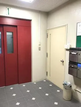 DHビルの外観