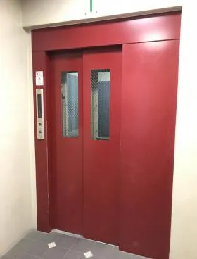 DHビルの外観