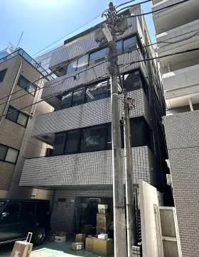 DHビルの外観