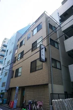 塚田ビルの外観