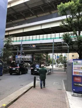塚田ビルの外観