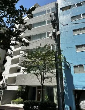 INOKOビルの外観