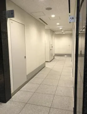 麹町フロントビルの外観