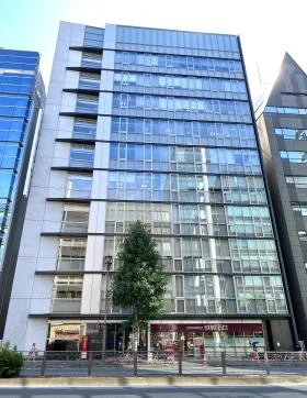麹町フロントビルの外観