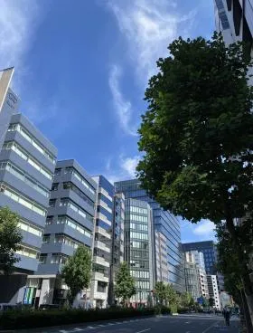 麹町フロントビルの外観