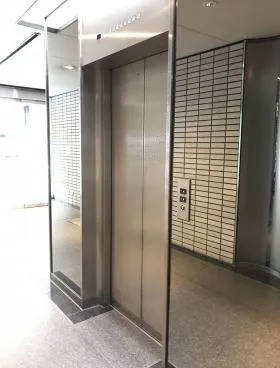 いちご乃木坂ビルの外観