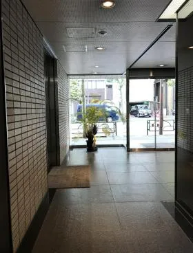 いちご乃木坂ビルの外観