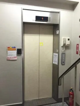 穂高ビルの外観