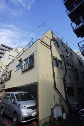 小川ビルの外観