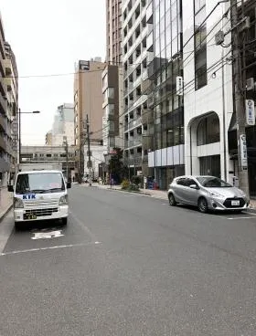 D2ビルの外観