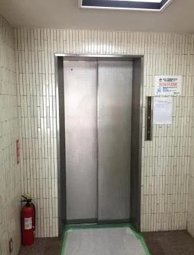 平野ビルの外観