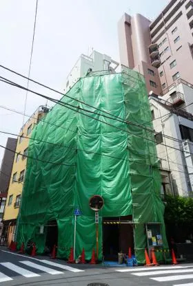 AAAビルの外観