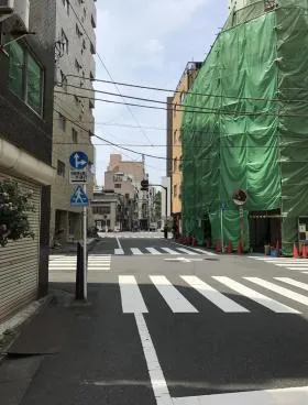 AAAビルの外観