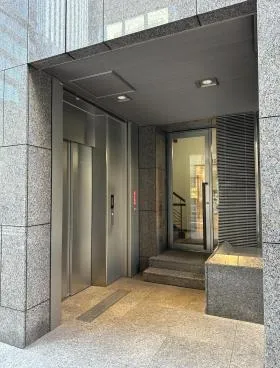 紙パルプ会館の外観