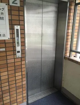 久保井ビルの外観