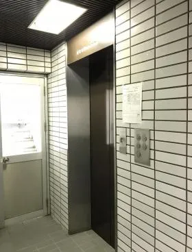 滝善ビルの外観
