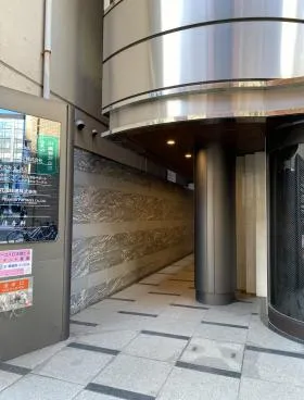 ピーコス日本橋ビルの外観
