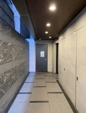 ピーコス日本橋ビルの外観
