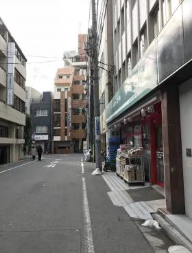 ヤシマ日本橋ビルの外観