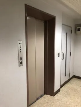 日本橋吉泉ビルの外観