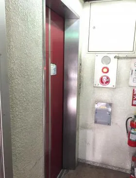 堀留寿ビルの外観