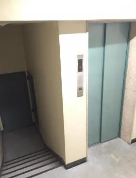 冨田ビルの外観