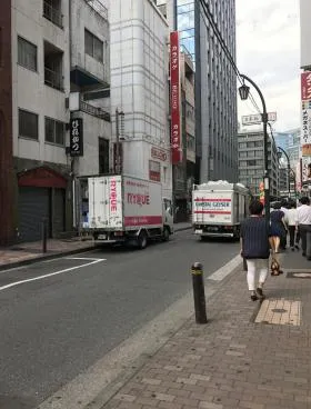 日本橋仲通りビルの外観