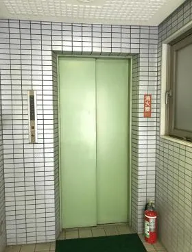 第2大新京ビルの外観