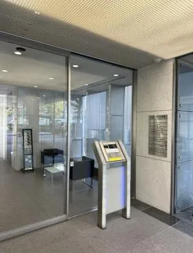 クローバー日本橋ビルの外観