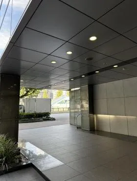 クローバー日本橋ビルの外観