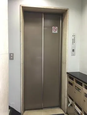 ニホンバシビルの外観