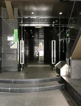 新宿小川ビルの外観