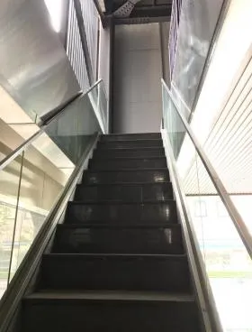 新宿小川ビルの外観