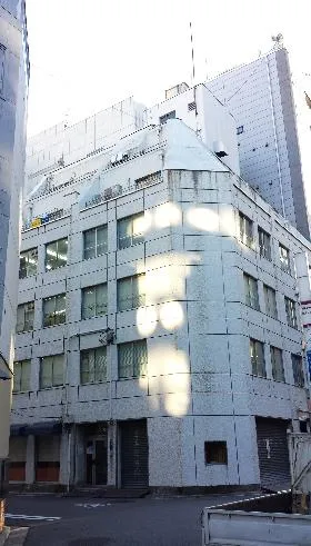 西堀ビルの外観