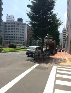 京橋彌生ビルの外観