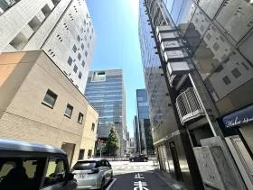 Biz Feel Kyobashi(旧:サンフラワー)ビルの外観