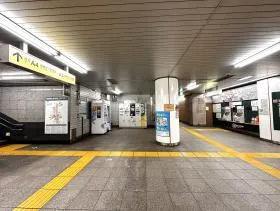 都営浅草線「宝町駅」