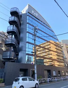 F&Tビルの外観