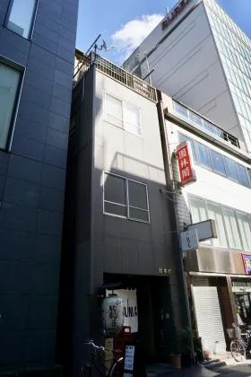 鈴木ビルの外観