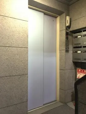 京橋宏陽ビルの外観