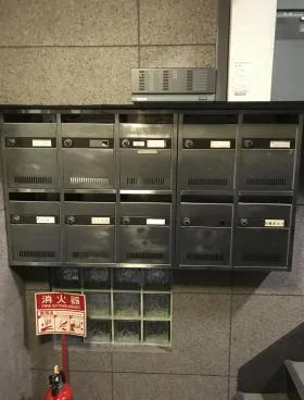 京橋宏陽ビルの外観