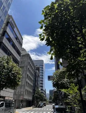京橋イーサスビルの外観