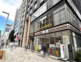 セブンイレブンを通過する