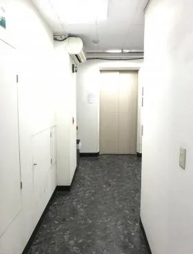 京橋高野ビルの外観