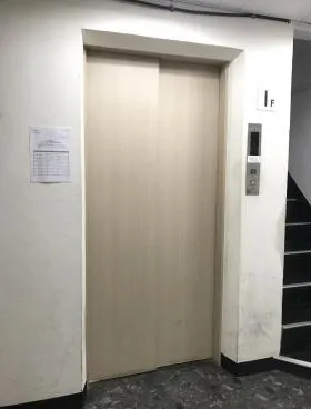 京橋高野ビルの外観