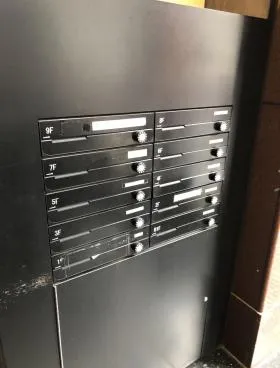 入船本館ビルの外観