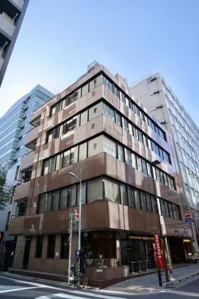 室町CSビルの外観