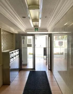 バンセイ室町ビルの外観