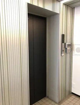DKサン(第5サン)ビルの外観